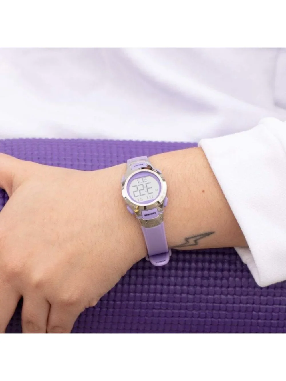 Sporty Women's Digital Chronograph Watch with Resin Strap - Stylish & Durable